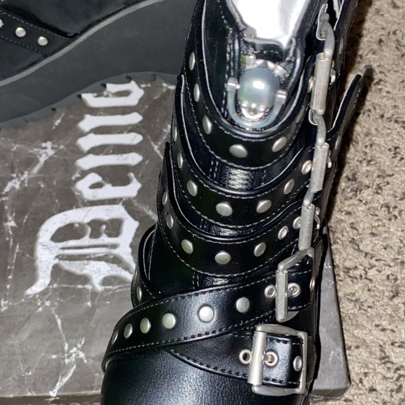 Demonia Scene 30 Boots - Picture 6 of 10